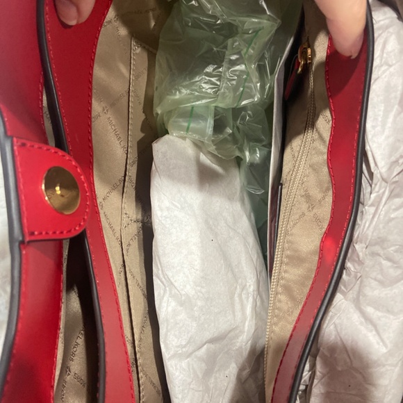 Michael Kors Purse - Picture 5 of 7